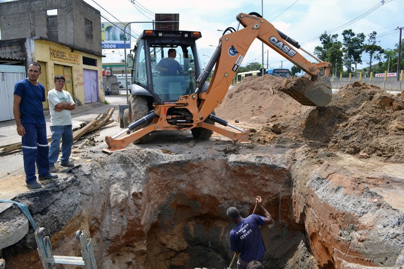 Cesama realiza obras de travessia aérea da subadutora do Bairro Santa Cruz